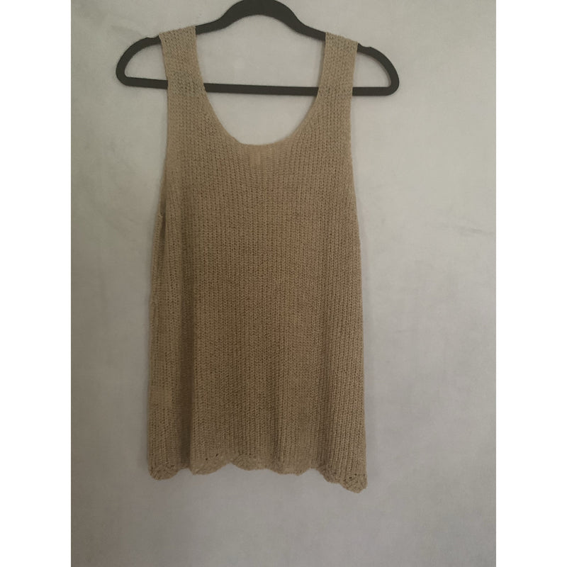 Scallop Hem sleeveless knit